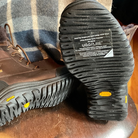 Ugg Adirondack Boots size 8 NWT Brown - Picture 2 of 8